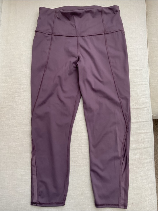 Athleta Pants - Athleta Plum Crop Performance Leggings